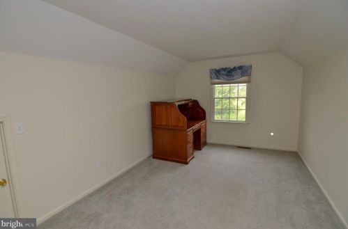 8 Landview Ln, Columbus NJ 08022-2260 exterior