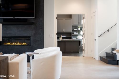 2722 Est Dr, Park City UT 84060-6877 exterior