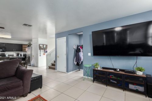 2425 65 Dr, Phoenix AZ 85043-1950 exterior