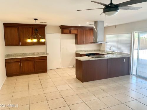 2742 Cheryl Dr, Phoenix AZ  85028-4348 exterior