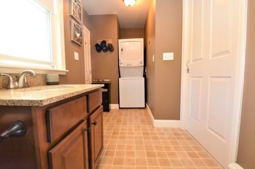 112 Bates Ave, Quincy MA 02169-1508 exterior