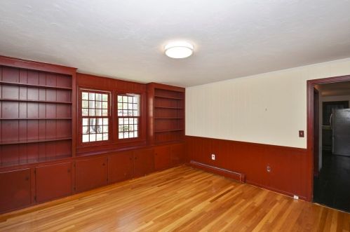 9 Knollwood Rd, Worcester MA 01612-1326 exterior