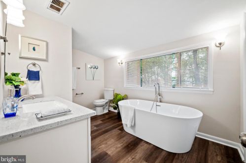 21 Williams Ave, West Deptford NJ  08096-5596 exterior