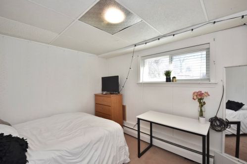 98 Kenberma Rd, Worcester MA 01604-5308 exterior