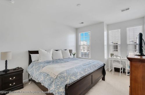 44 Kyle Dr, Tinton Falls NJ 07712-7535 exterior