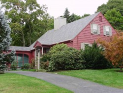 74 Puritan Rd, Newton, MA 02468-1706