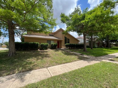 2220 Florence Dr, Plano TX  75093-3734 exterior