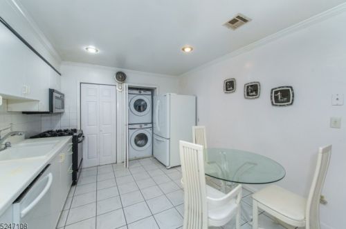 26 Claire Ct, East Hanover NJ  07936-3578 exterior