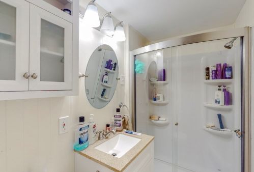 22 Collins St, Peabody MA 01960-1971 exterior