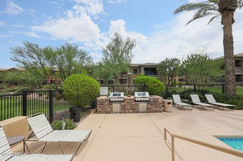 21320 56th St, Phoenix AZ 85054-5401 exterior