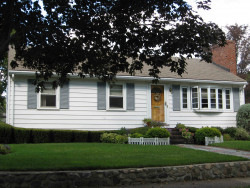 49 Upham St, Newton, MA 02465-1546