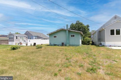 352 Mantua Ave, West Deptford NJ 08066-1277 exterior