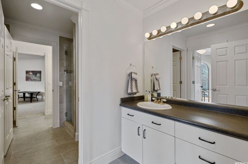 35 Lone Holw Dr, Sandy UT 84092-5530 exterior