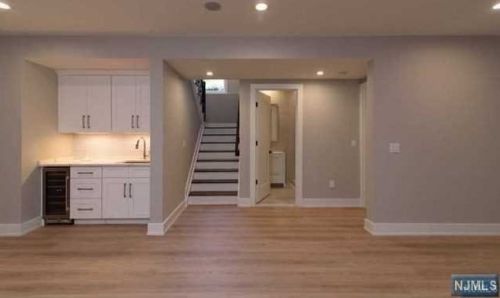 55 Cedar St, Cresskill NJ 07626-2508 exterior