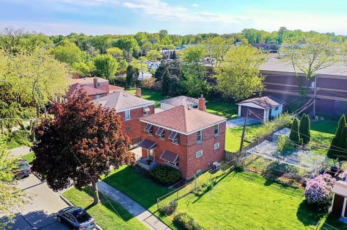 3912 Wisconsin Ave, Forest View, IL 60402-4107