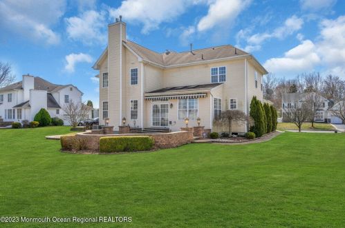 111 Picadilly Dr, Jackson Twp NJ  08527-1290 exterior