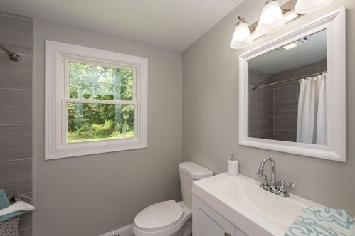 1364 Cohannet St, Taunton MA  02780-7136 exterior