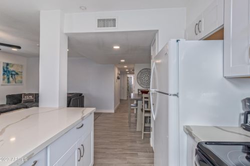 4731 Belleview St, Phoenix AZ  85008-5606 exterior