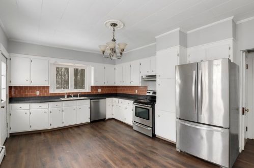 55 Seminole Dr, Worcester MA 01603 exterior