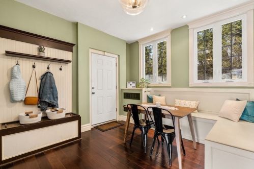 4 Kensington Rd, Worcester MA 01602-1814 exterior