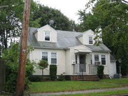 10 Barbara Rd, Newton, MA 02465-1103