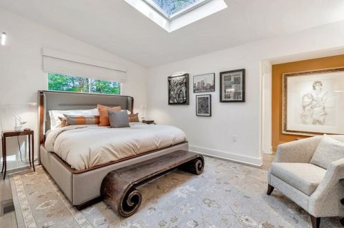 1506 Brook Valley Ln, Atlanta GA  30324-3212 exterior