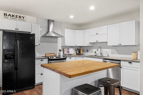 18819 30th St, Phoenix AZ  85050-3411 exterior