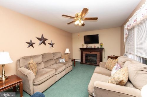 1722 3 St, West Deptford NJ 08063-1141 exterior