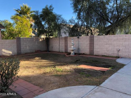 15109 29 St, Phoenix AZ 85042-8214 exterior
