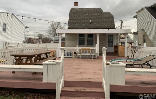 247 Cherry St, Carteret NJ 07008-1745 exterior