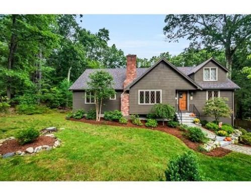 100 High St, Acton MA  01720-4216 exterior