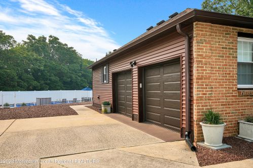 1120 Sycamore Ave, Tinton Falls NJ 07724-3237 exterior