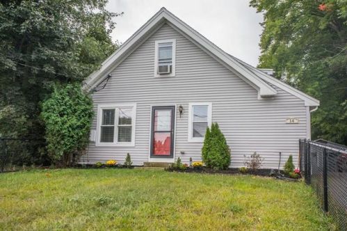 14 Highland St, Taunton MA  02780-4712 exterior