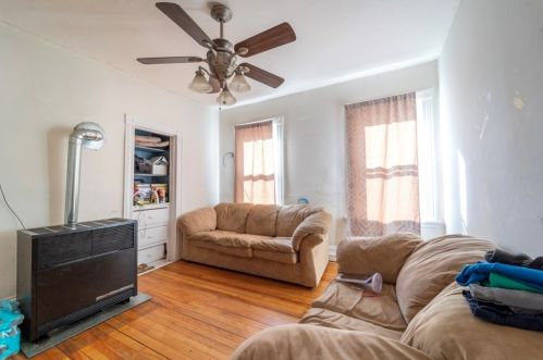 59 Catharine St, Worcester MA 01605-2809 exterior