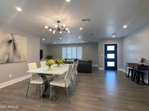 2423 Beryl Ave, Phoenix AZ 85021-2480 exterior