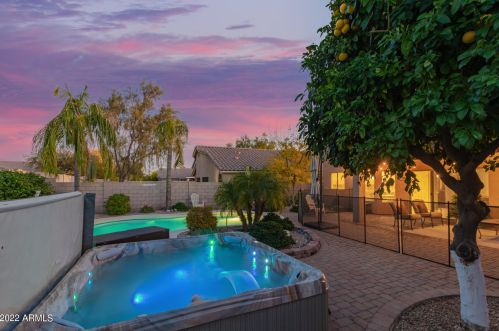 2412 Cielo Grande Ave, Phoenix AZ  85024-7552 exterior