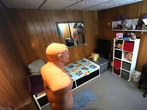 421 Un Ave, Belleville NJ 07109-1609 exterior