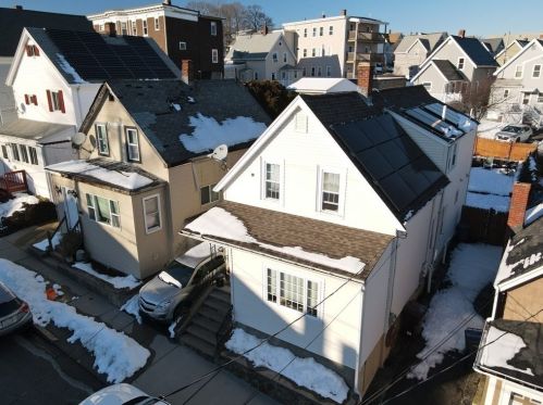 39 Villa Ave, Everett MA 02149-3820 exterior