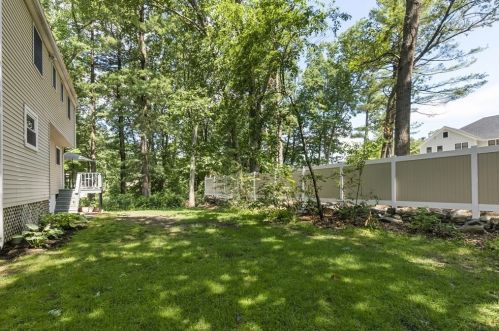 2 Jonathan Rd, Burlington MA 01803-1414 exterior