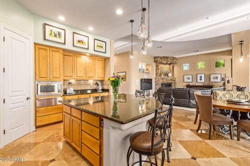 22843 54th St, Phoenix AZ  85054-7199 exterior