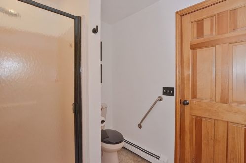 44 Etre Dr, Worcester MA 01604-1408 exterior