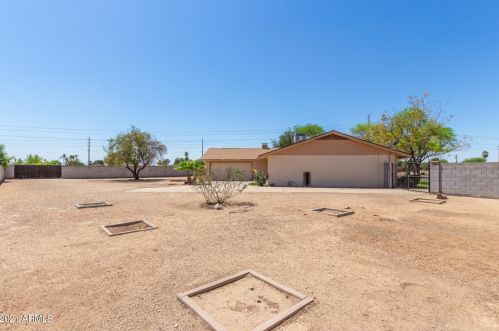 9801 37 Dr, Phoenix AZ 85053-2806 exterior