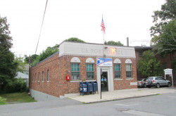 83 Wyman St, Newton, MA 02468-9998