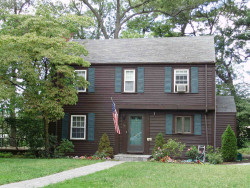 69 Oakland Ave, Newton, MA 02466-1704