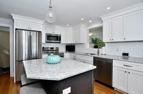 2037 Washington St, Braintree MA 02184-8623 exterior