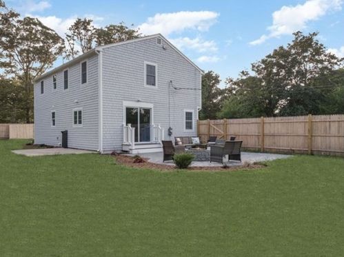 15 Sidney Rd, Harwich MA  02645-1223 exterior