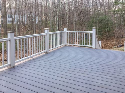 711 Salisbury St, Worcester MA 01609-1122 exterior