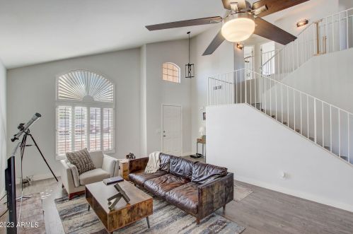 17806 13 Pl, Phoenix AZ 85014-1119 exterior