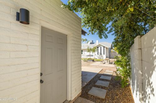 905 Coronado Rd, Phoenix AZ 85008-3931 exterior