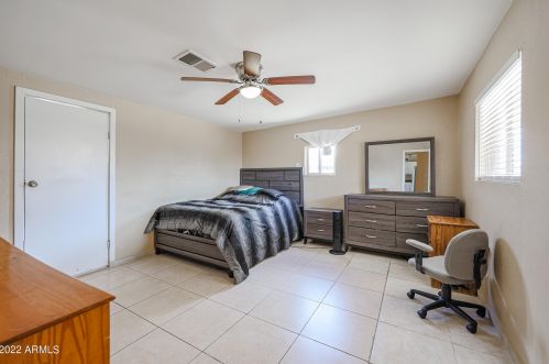 5044 Cambridge Ave, Phoenix AZ  85008-1620 exterior